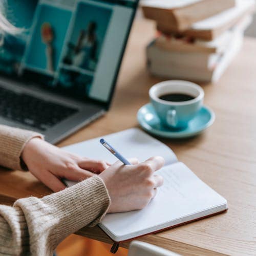 3 Reasons to Hire a Ghostwriter